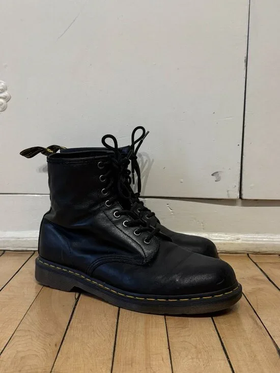 DOC MARTENS 1460 Smooth Leather Lace Up Boots (M Sz 11) - Picture 2 of 8